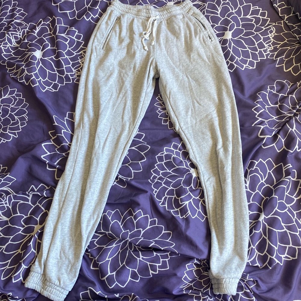 brandy melville light gray sweatpants